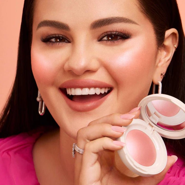 Imagen de Soft Pinch Luminous Powder Blush original de Rare Beauty, maquillaje tipo Blush en polvo, disponible en The Good Girl El Salvador